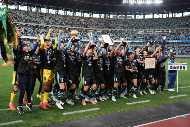 西部最新排名：火箭创NBA奇迹，快船收大礼，2-6名差距变大